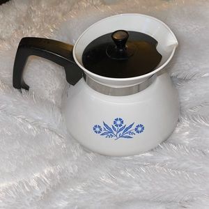 Corning ware vintage 6 cup teapot- preowned